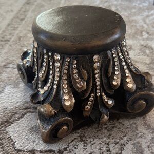 Elegant Black and Gold Decorative Stand